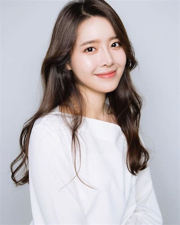 Exploring The Life And Career Of Jung Sin-hye