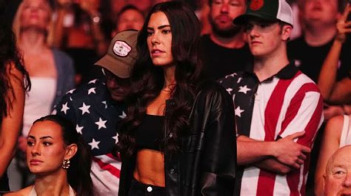 Kelsey Plum's Brother: A Deep Dive Into Family Ties And Influence