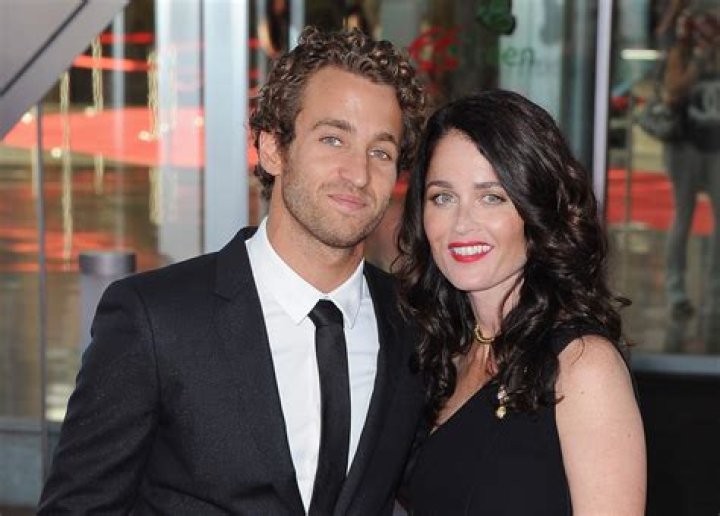 Robin Tunney's Husband: Meet On Set To Married