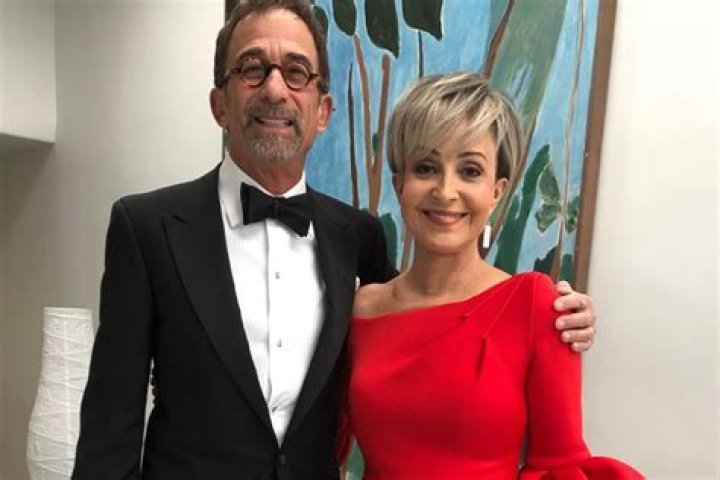 Unveiling The Annie Potts And Mark Hamill Relationship: A Unique Bond
