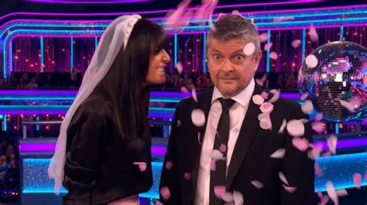 Who Is Dave Holloway Married To? - In-Depth Insights And Details